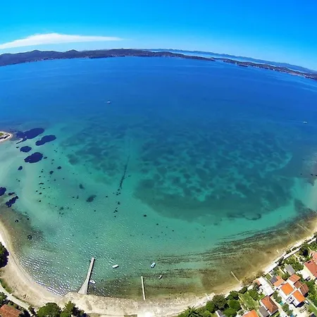 Gasthuis In With Balcony, Air Conditioning, Wifi 5188-3 Sukošan