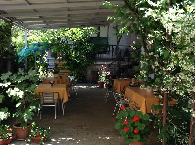 Penzion In With Balcony, Air Conditioning, Wifi 5188-3 *