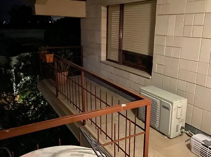 Penzion In With Balcony, Air Conditioning, Wifi 5188-3